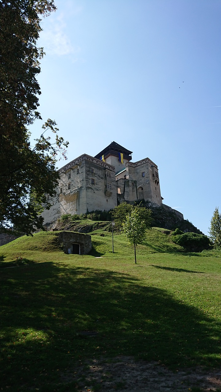 castle  trenčín  slovakia free photo