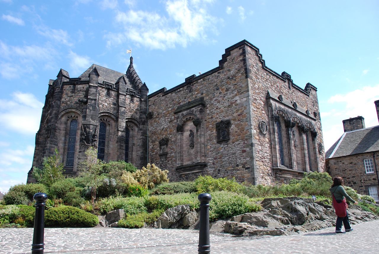 castle  scotland  edinburg free photo