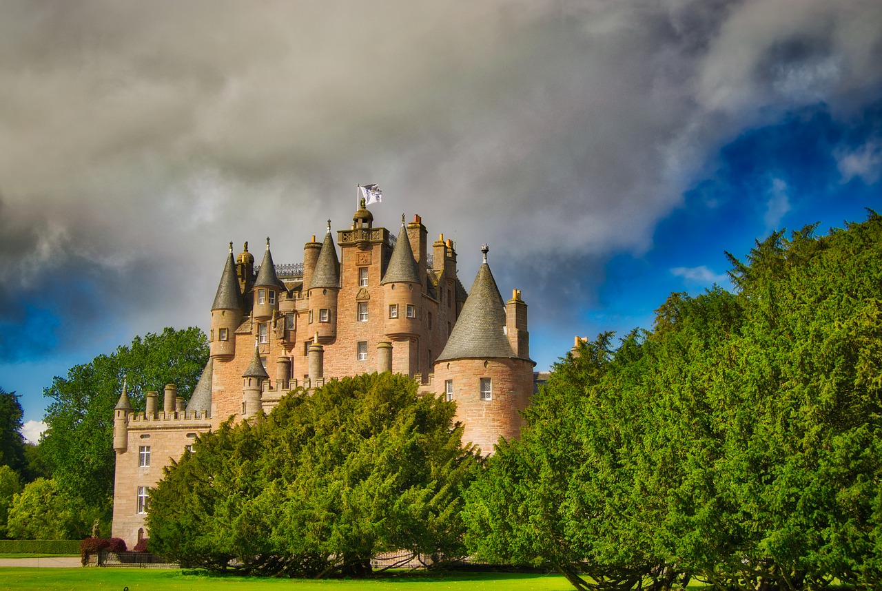 castle  scotland  park free photo