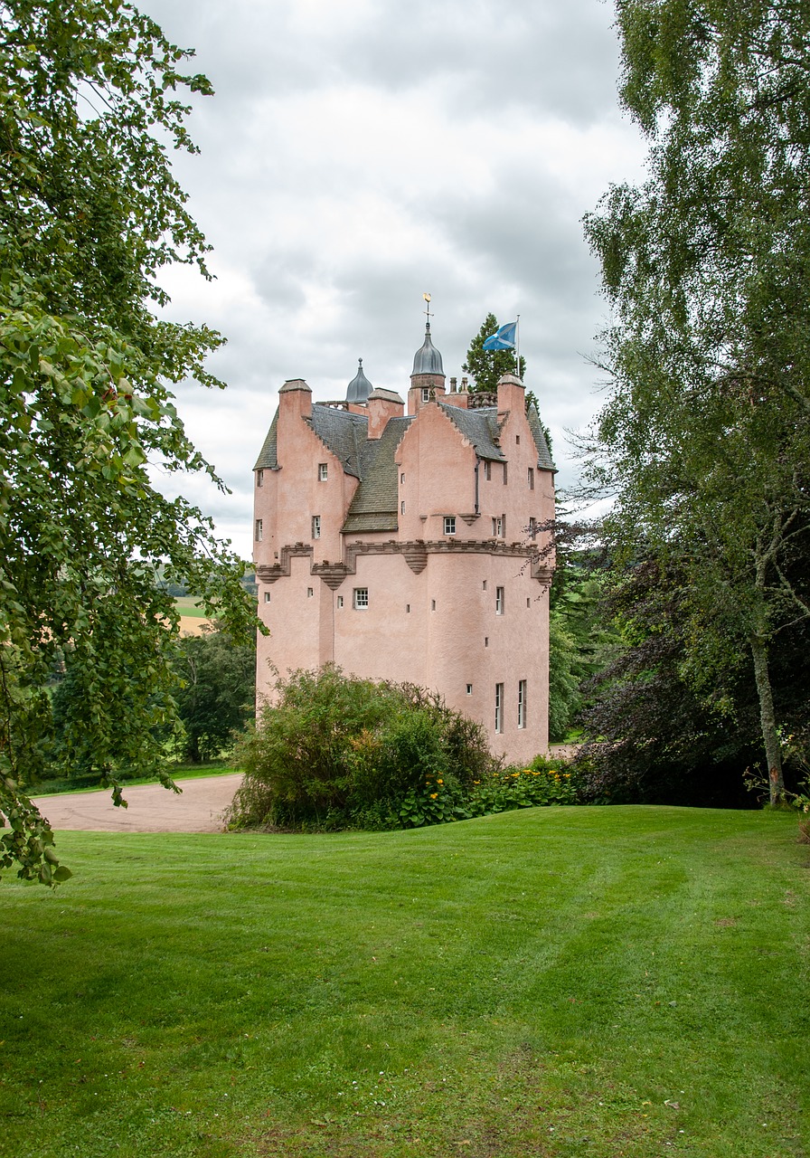 castle  scotland  garden free photo