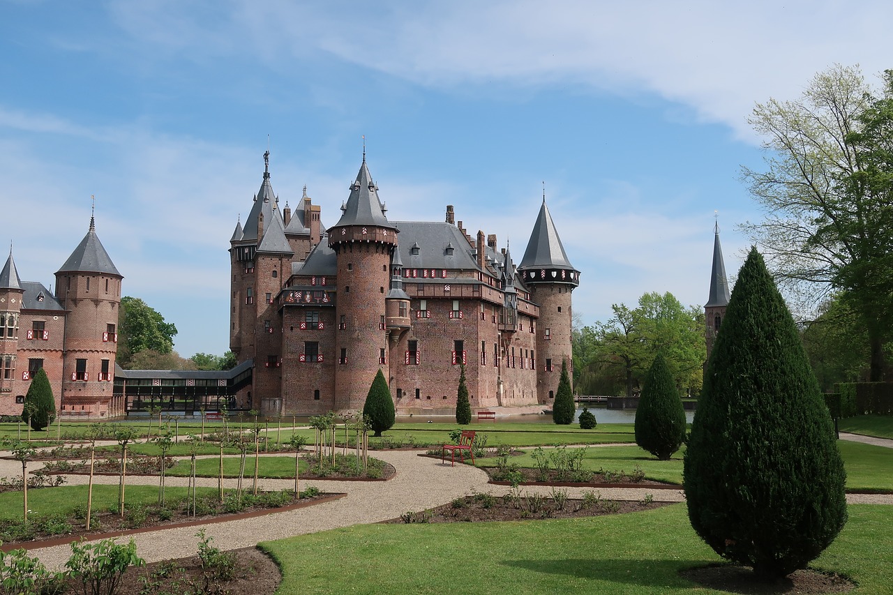 castle  haarzuilens  lock free photo