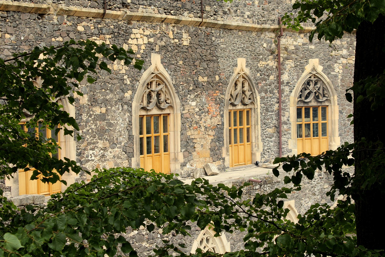 castle  historical  monument free photo