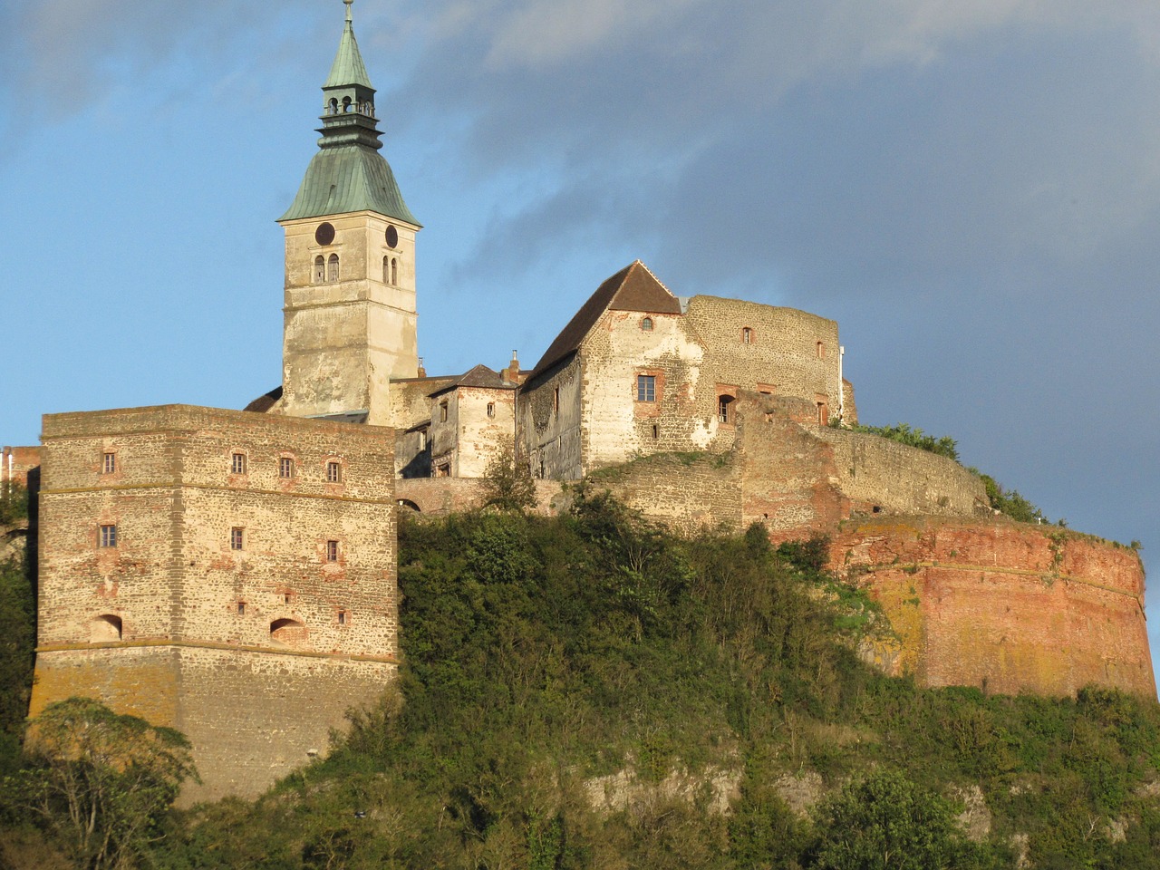 castle castle wall austria free photo