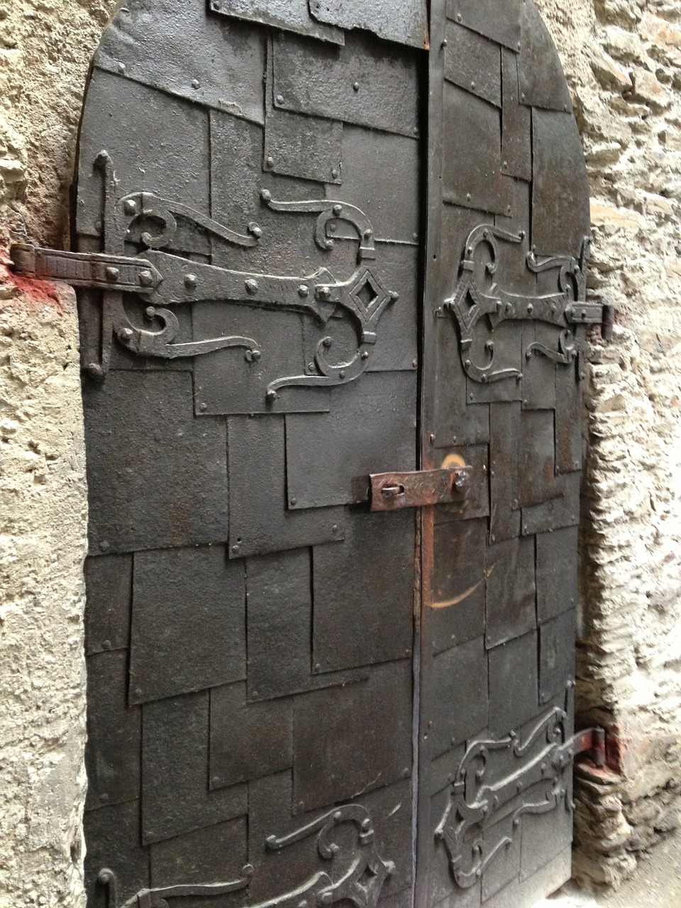 castle door middle ages free photo