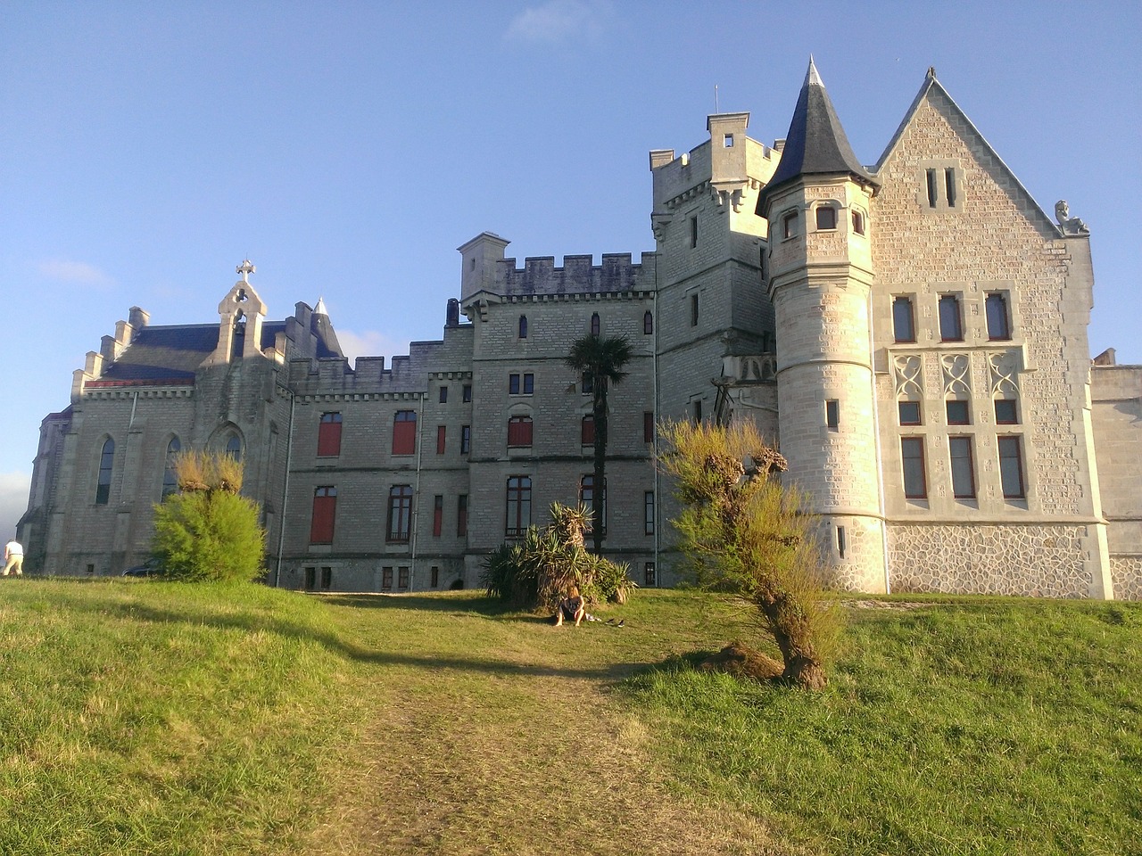 castle french architecture free photo