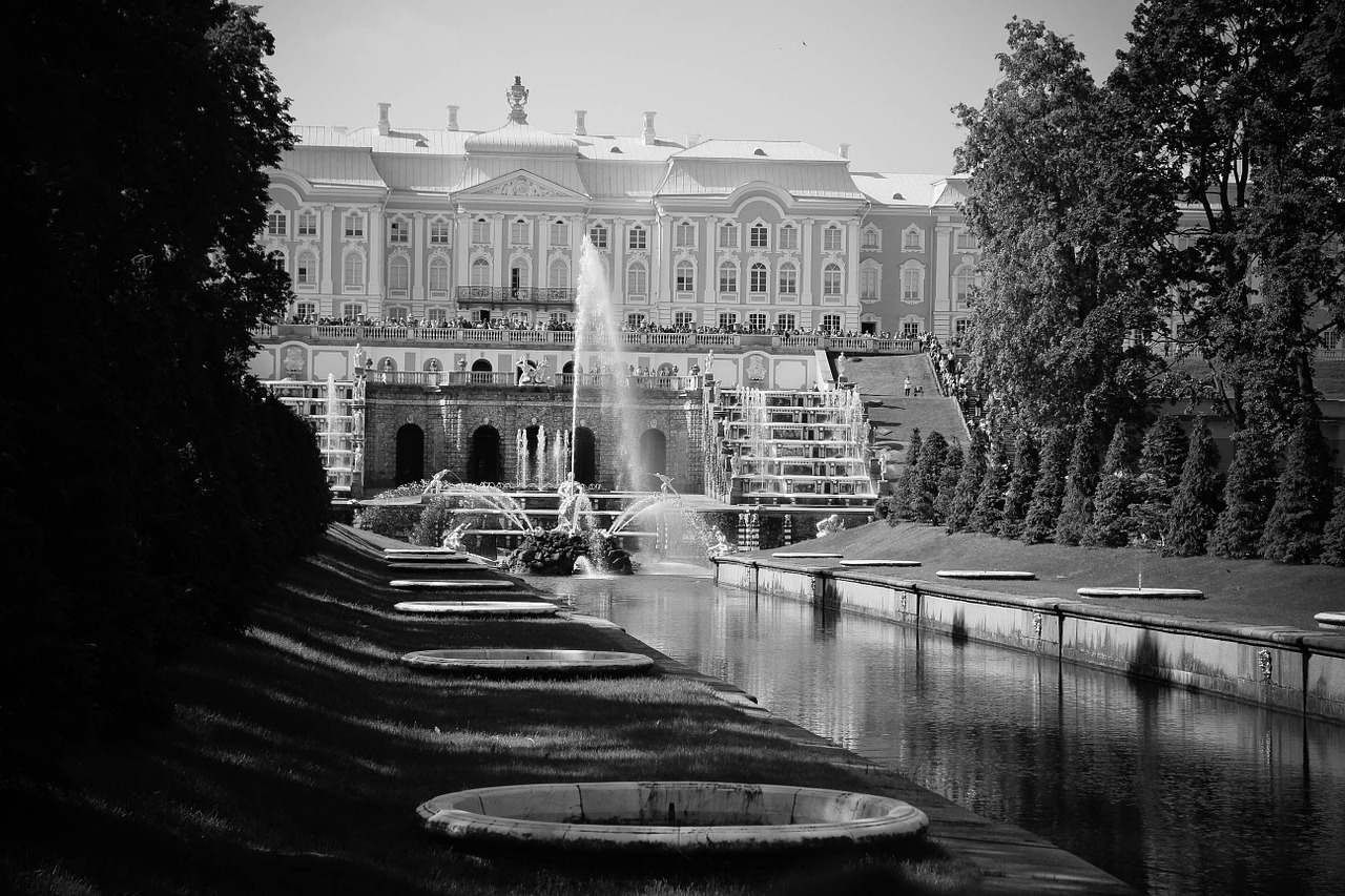 castle petersburg fountain free photo