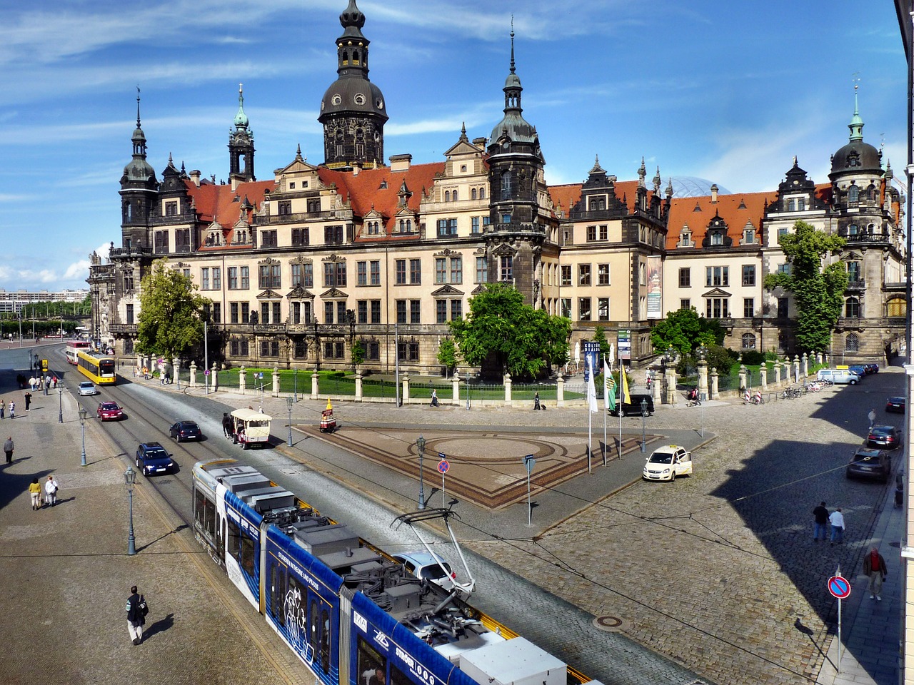 castle dresden city free photo