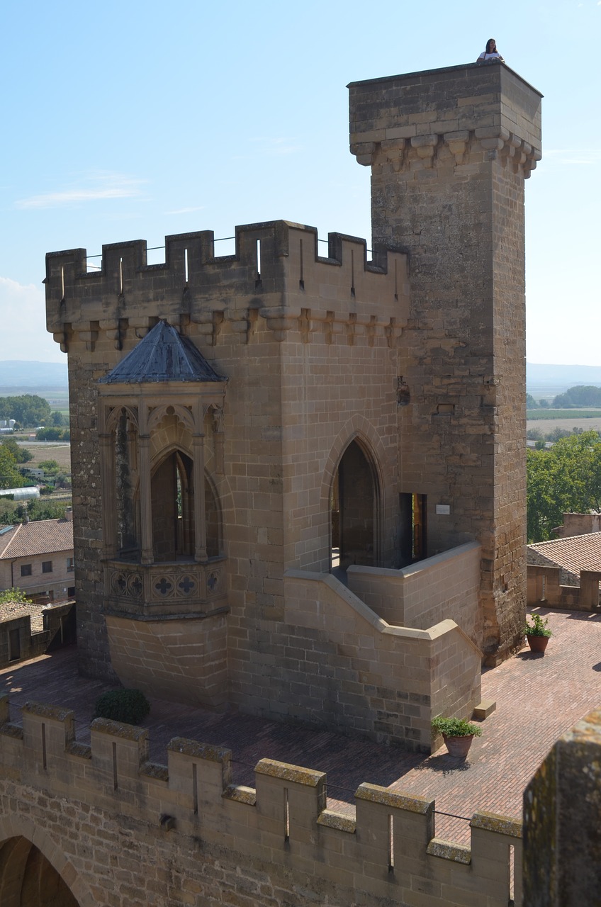 castle torreon battlement free photo