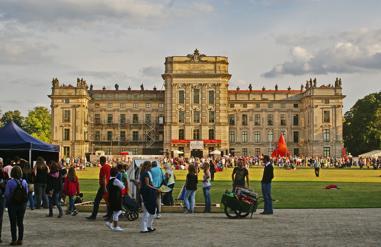 castle ludwigslust-parchim park free photo