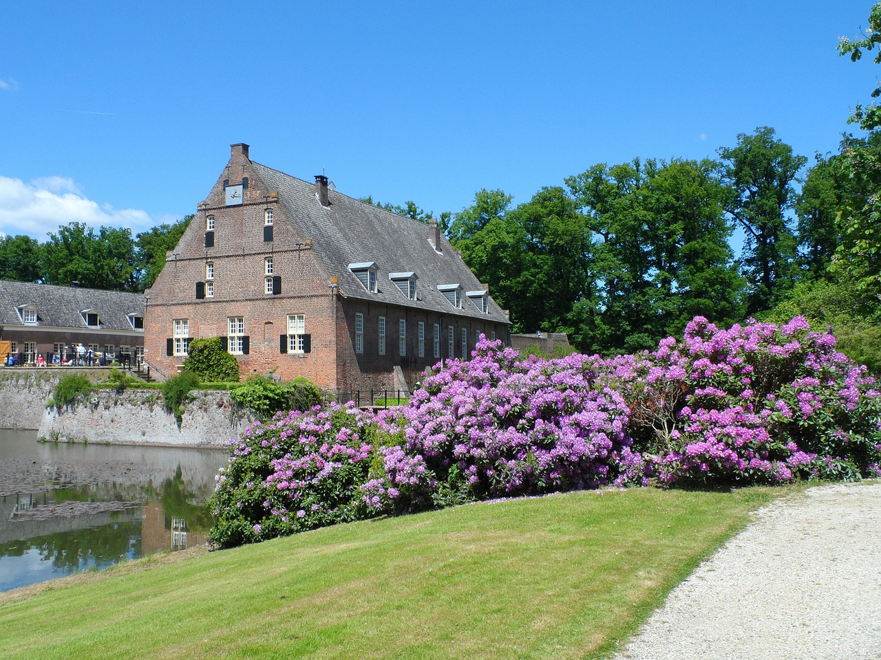 castle flowers pond free photo