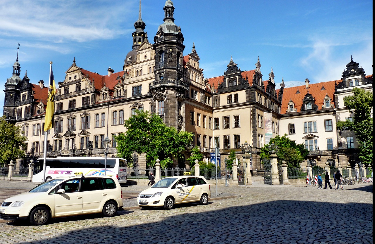 castle dresden baroque free photo