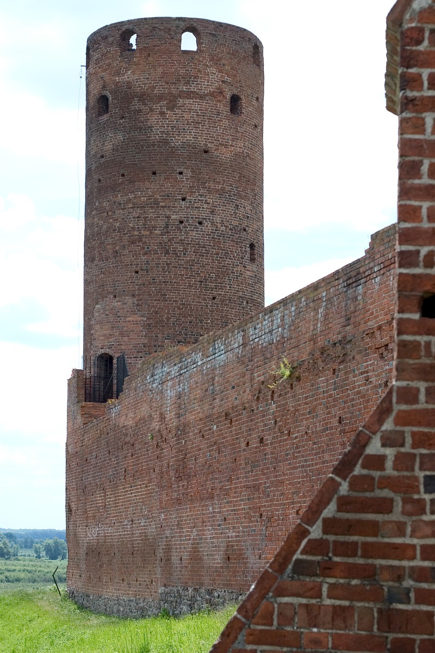 castle tower czersk free photo