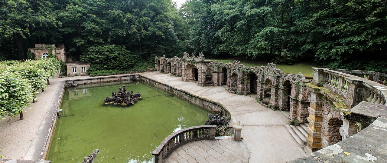 castle park water games free photo