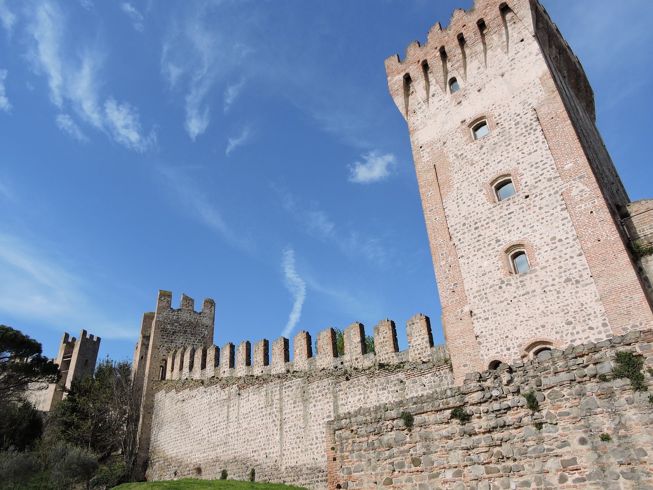 castle torre medieval free photo