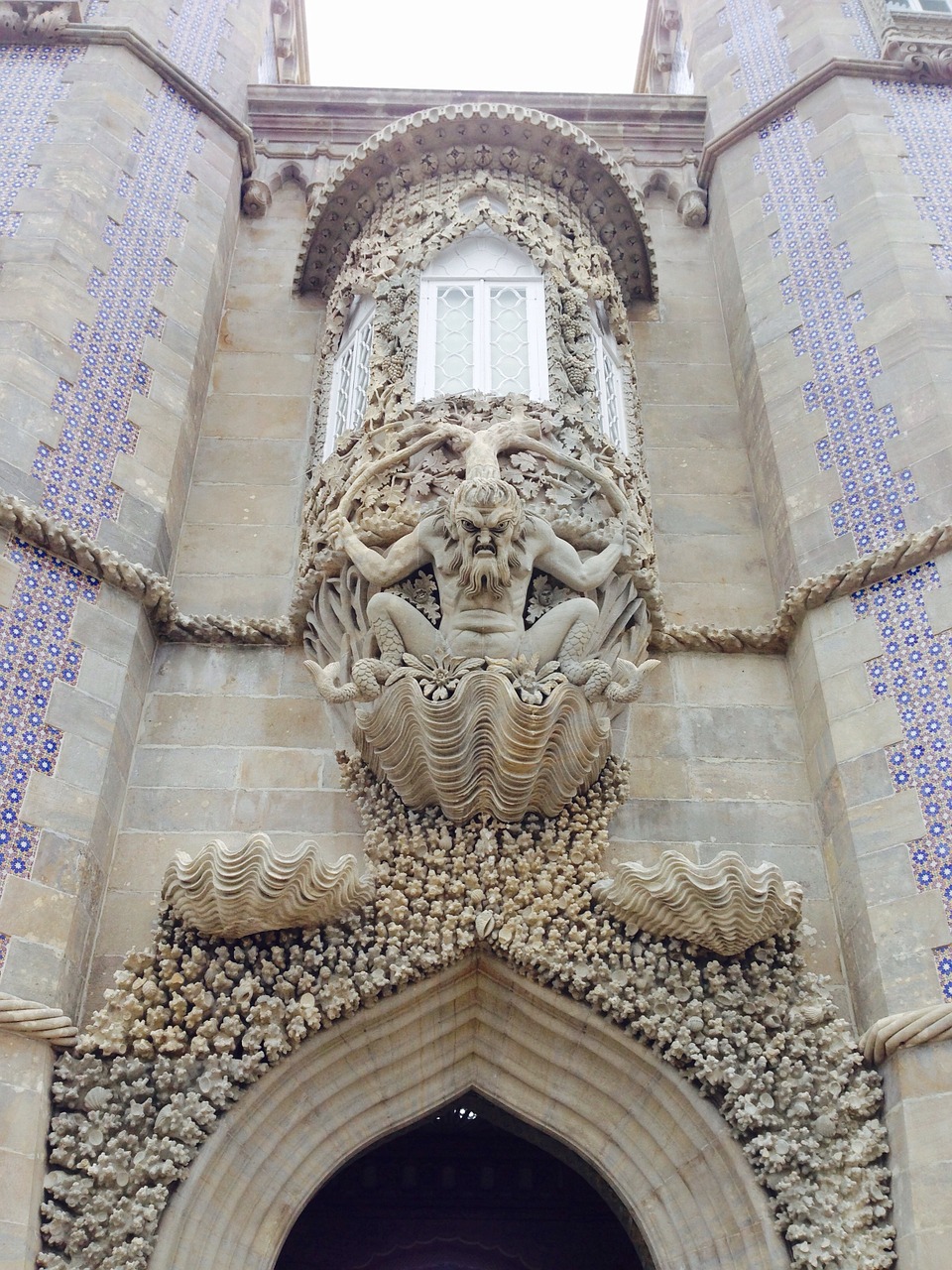 castle portugal facade free photo