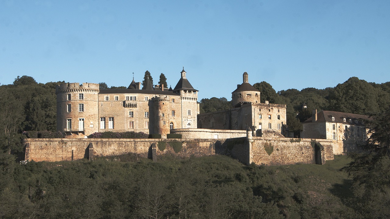castle chatelux burgundy free photo