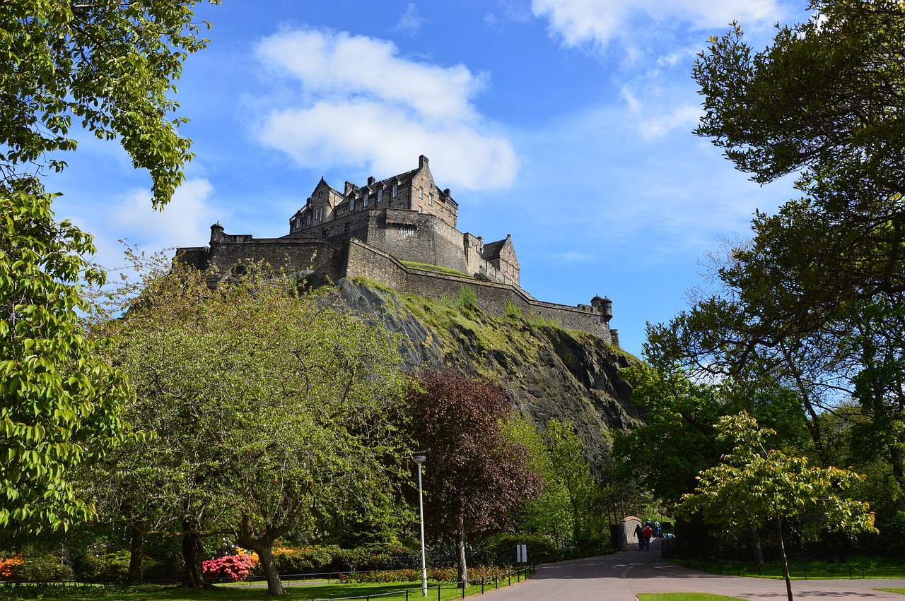 castle scotland edinburgh free photo