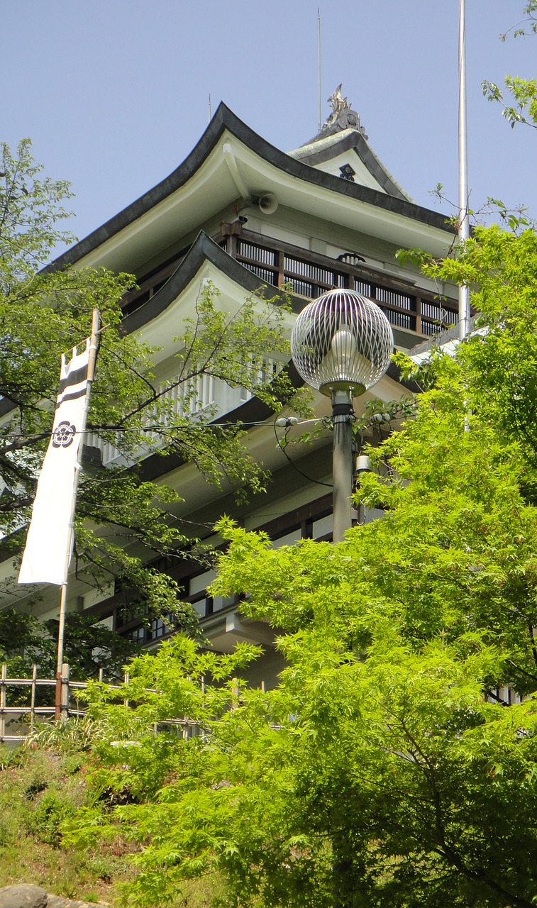 castle japan building free photo