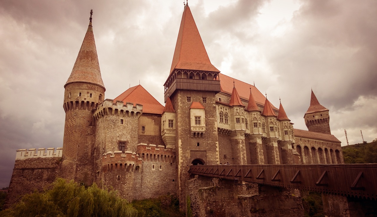 castle hunedoara medieval free photo