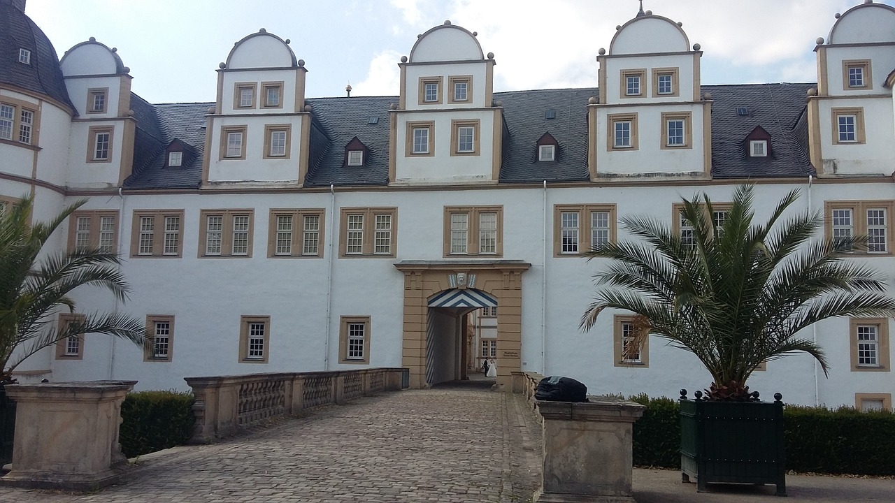 castle neuhaus paderborn free photo