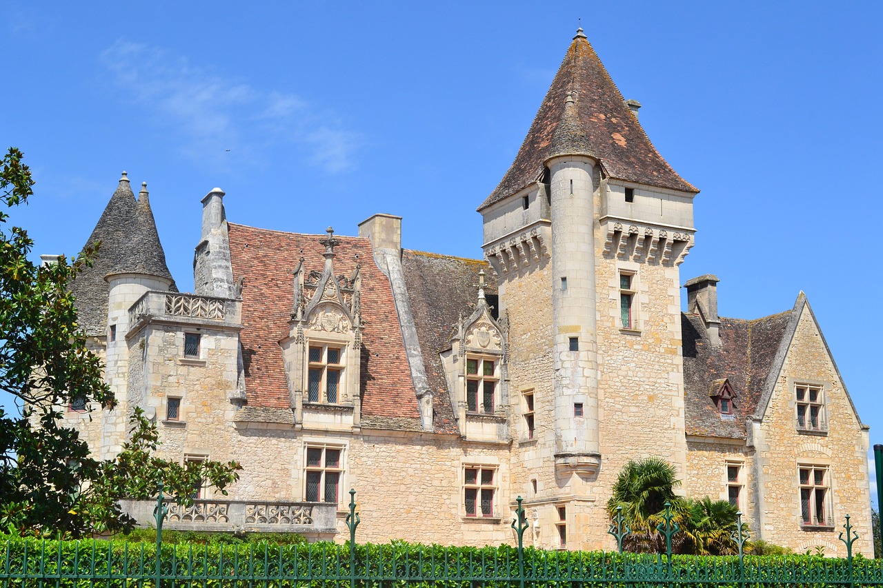 castle chateau des milandes renaissance free photo