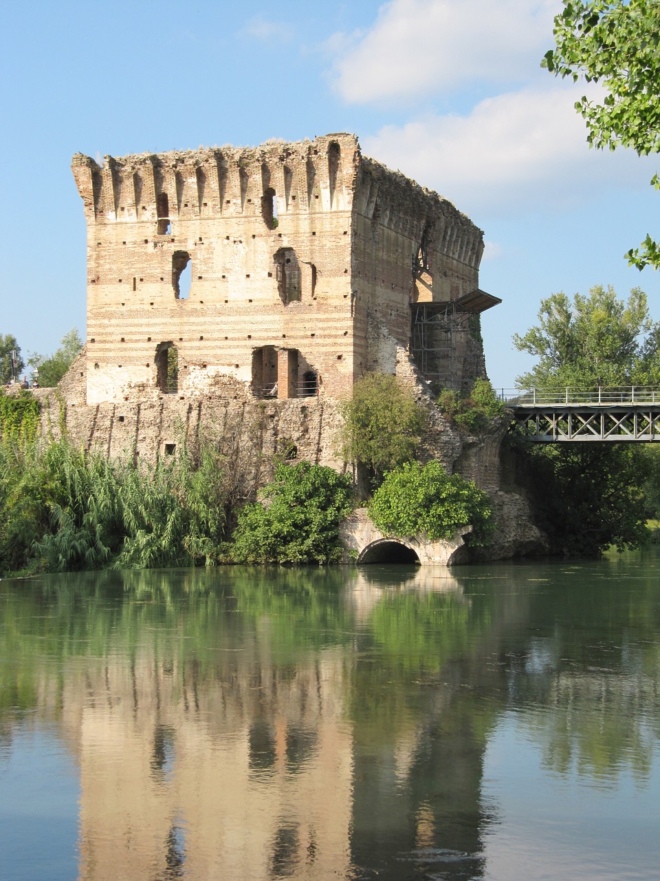 castle valeggio mincio free photo