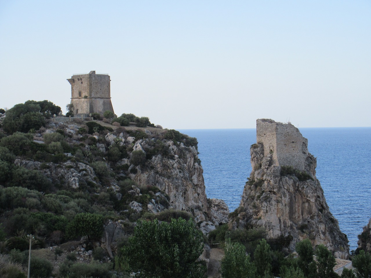 castle sicily cliff free photo