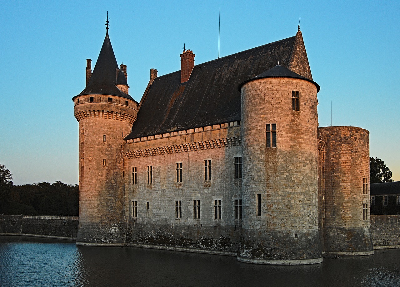 castle sully on loire sunset free photo