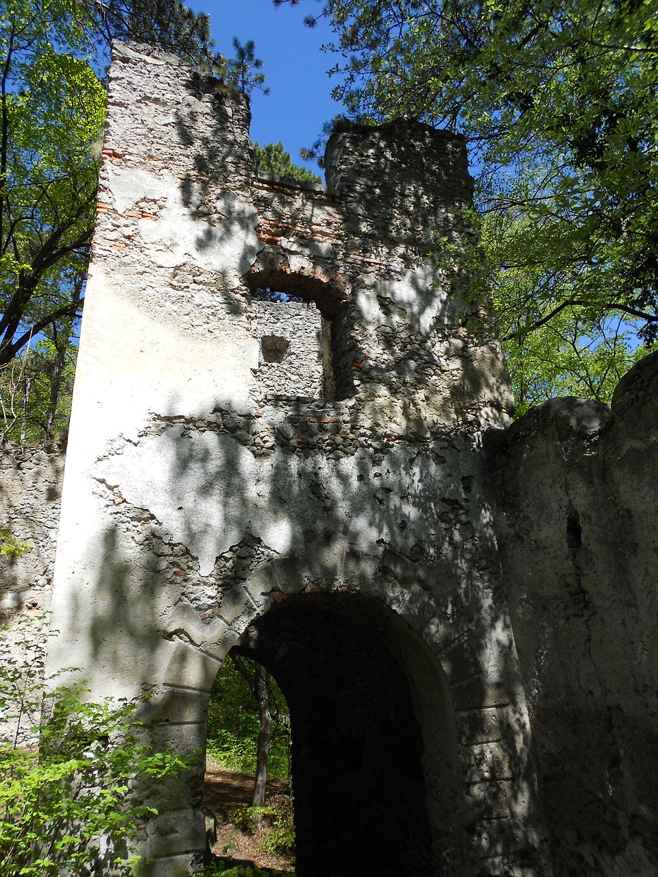 castle tower ruin free photo