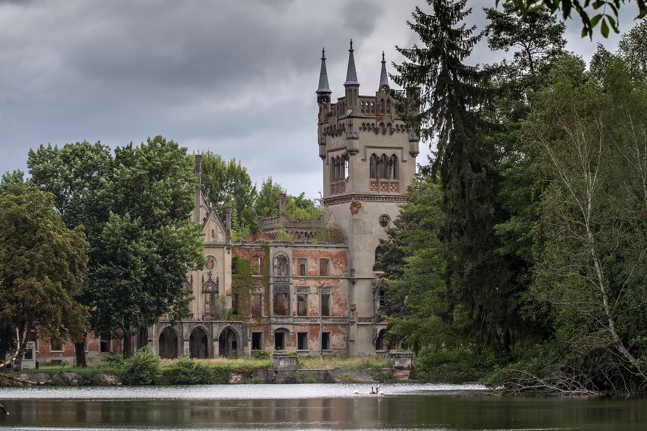 castle kapadia upper silesia ruins free photo