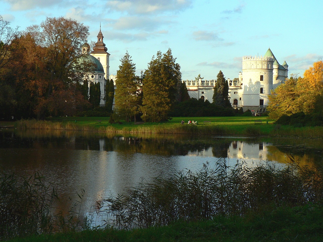 castle krasiczyn landscape poland free photo