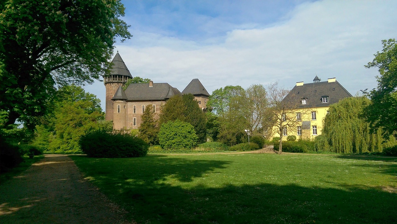 castle linn park krefeld free photo