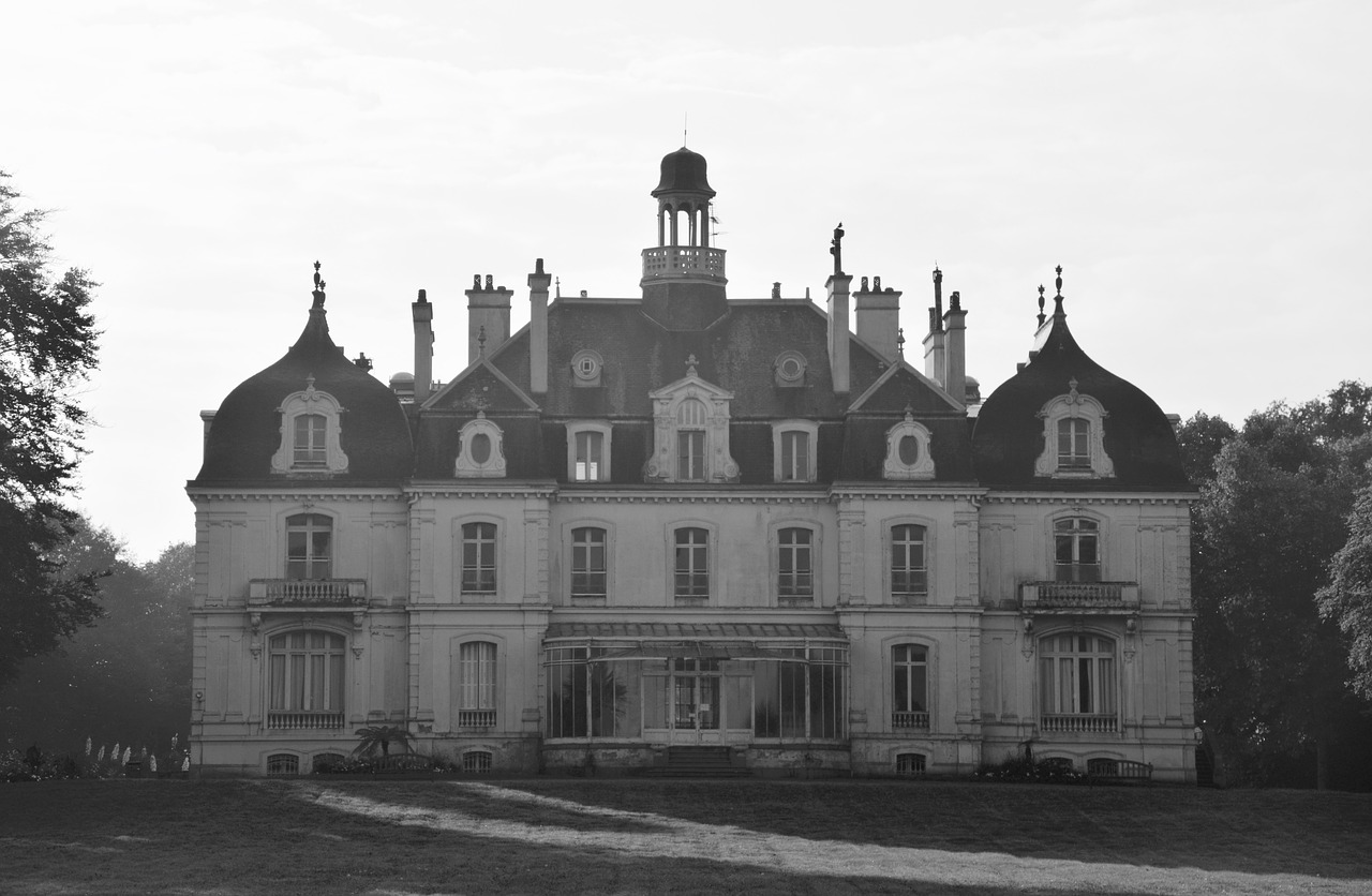 castle of the parc de la briantais photo black white saint malo tourist town free photo