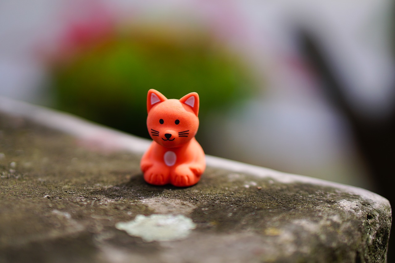 cat toys figure free photo