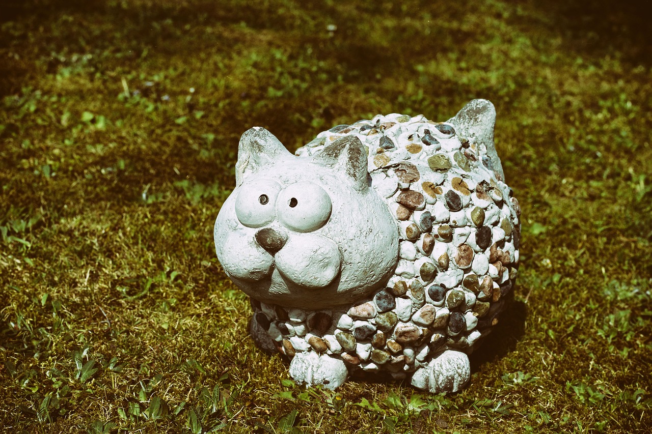 cat  figure  stone free photo