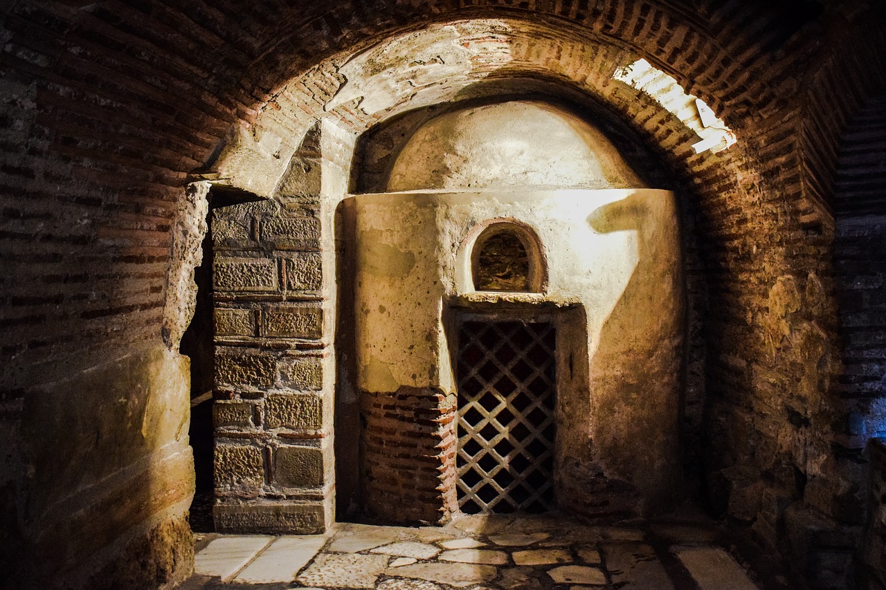 catacomb ancient architecture free photo