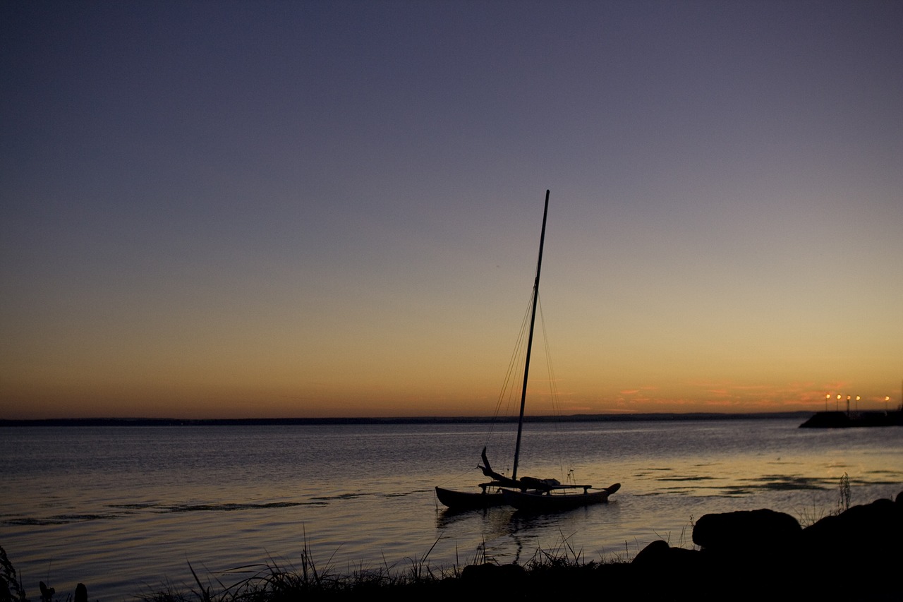 catamaran relax seaside free photo