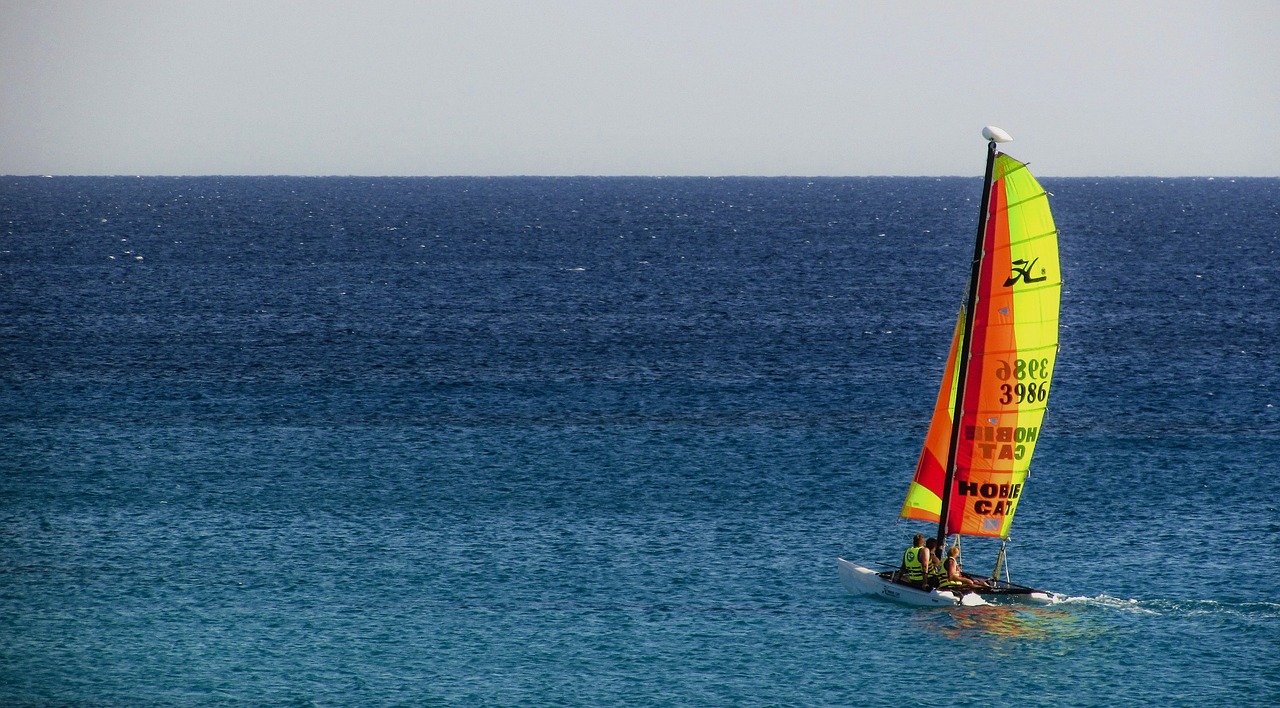 catamaran boat sea free photo