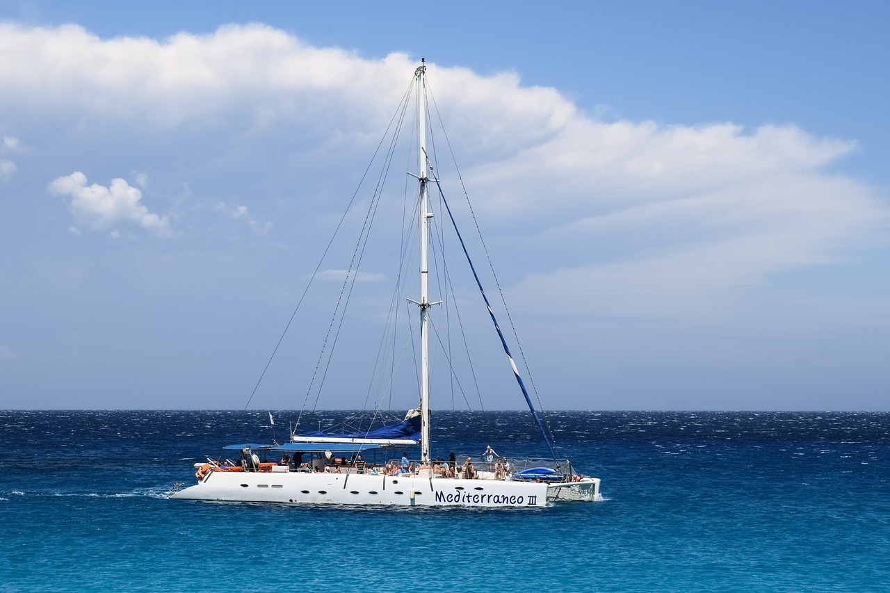 catamaran sea boat free photo