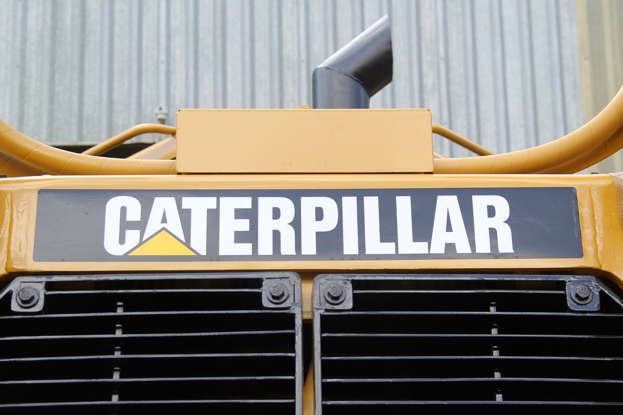 caterpillar d8t earthwork free photo