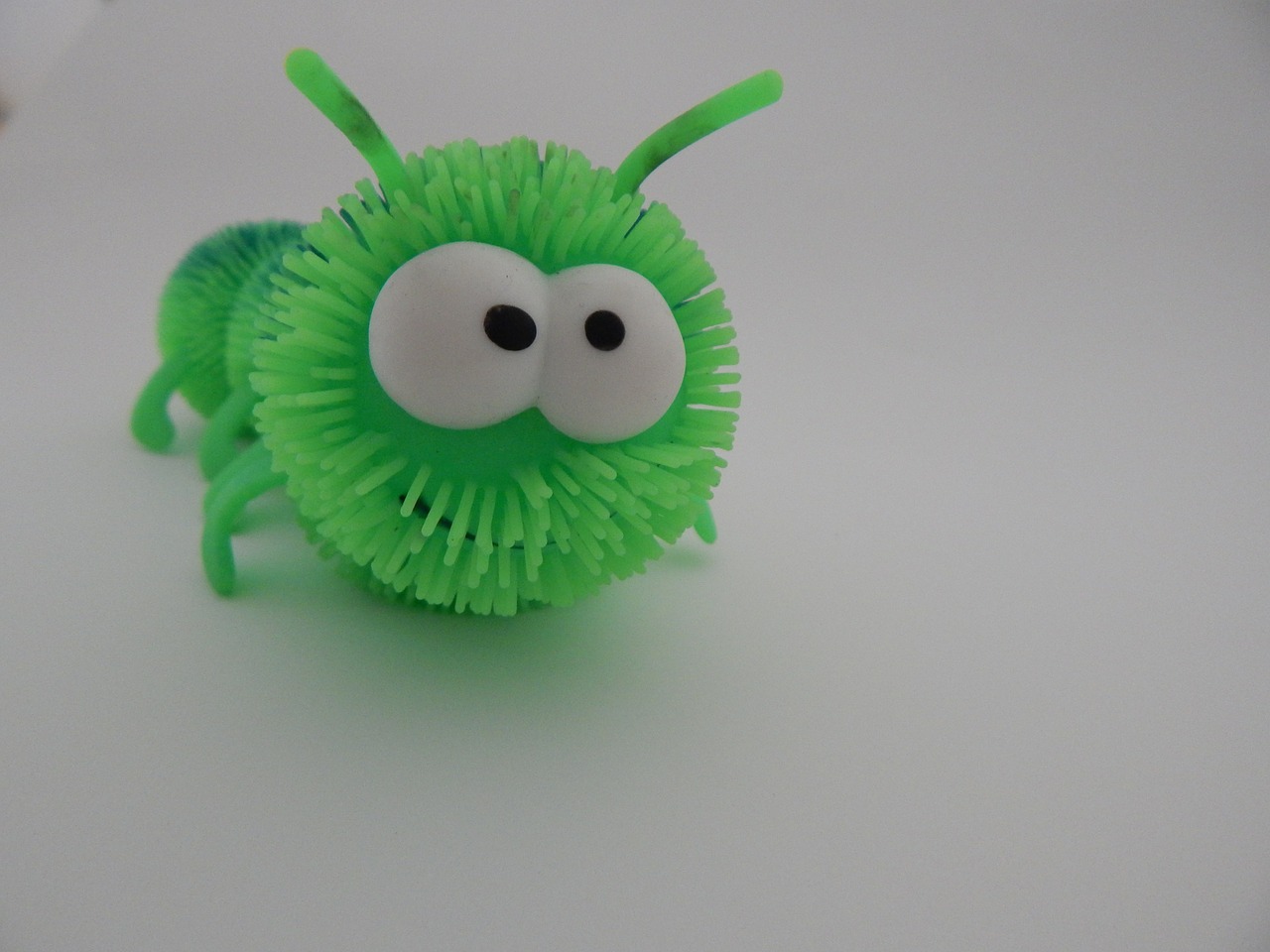 caterpillar toy green free photo