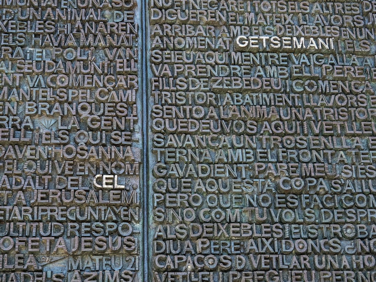 cathedral sagrada família barcelona free photo