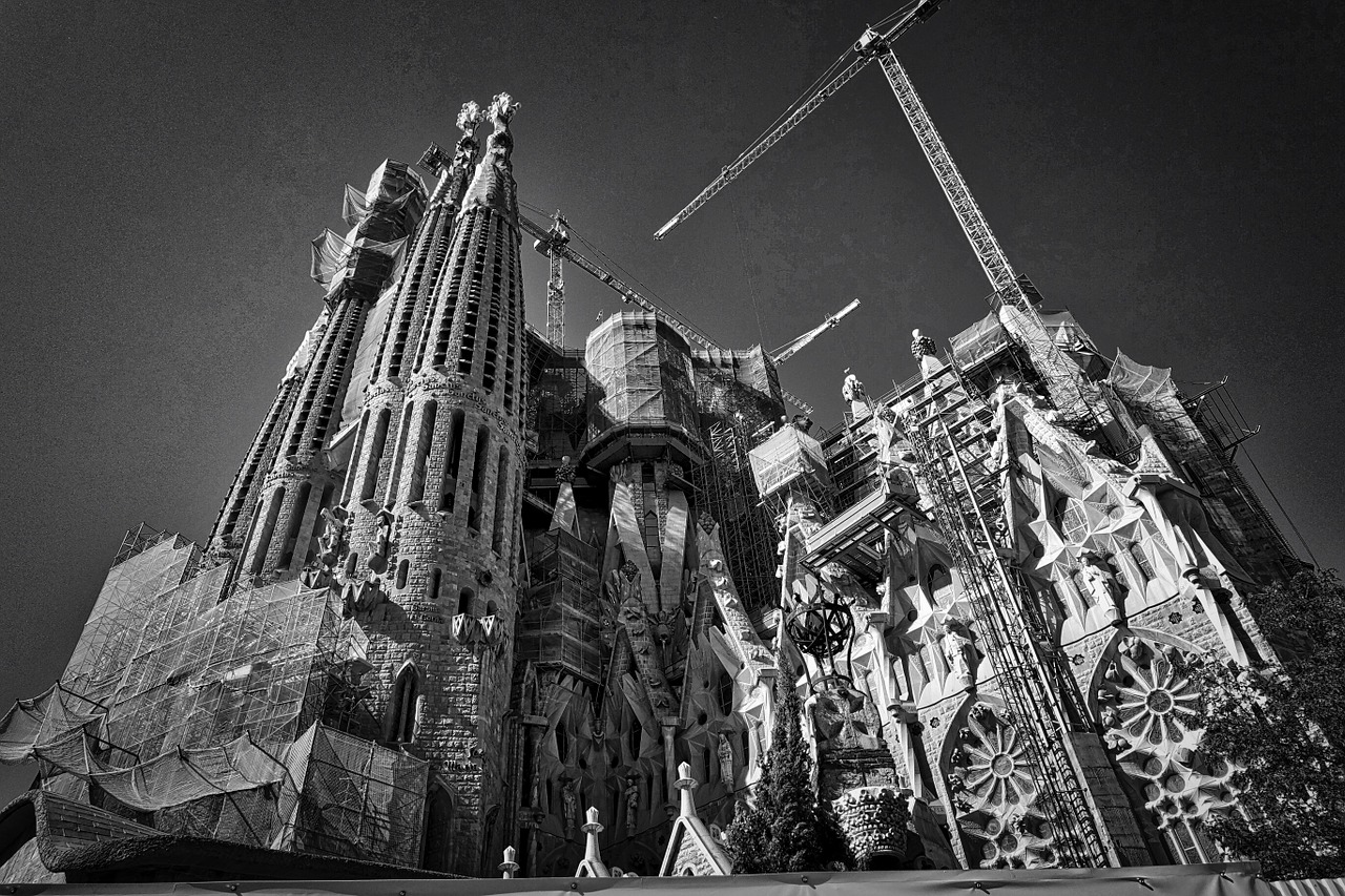 cathedral sagrada familia barcelona free photo
