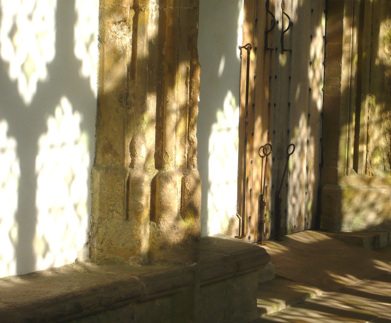cathedral shadow light free photo