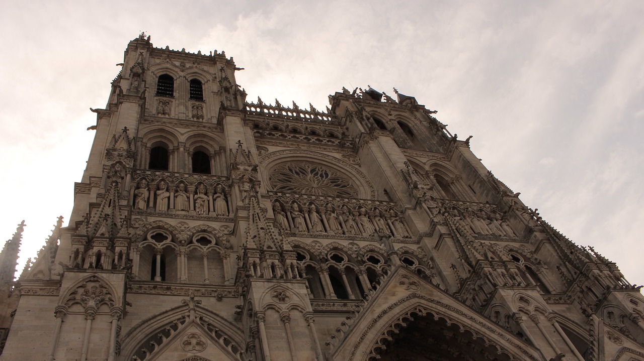 cathedral amiens heritage free photo
