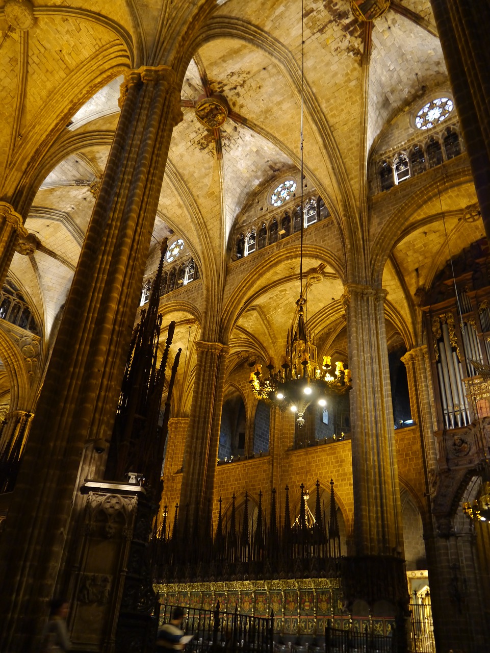 cathedral pillars architecture free photo