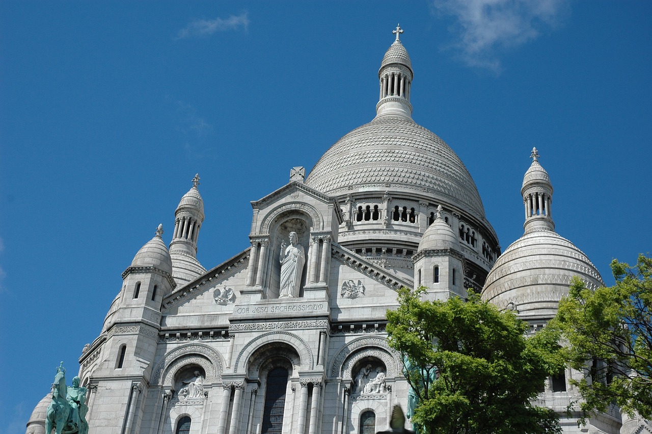 cathedral the façade of the paris free photo