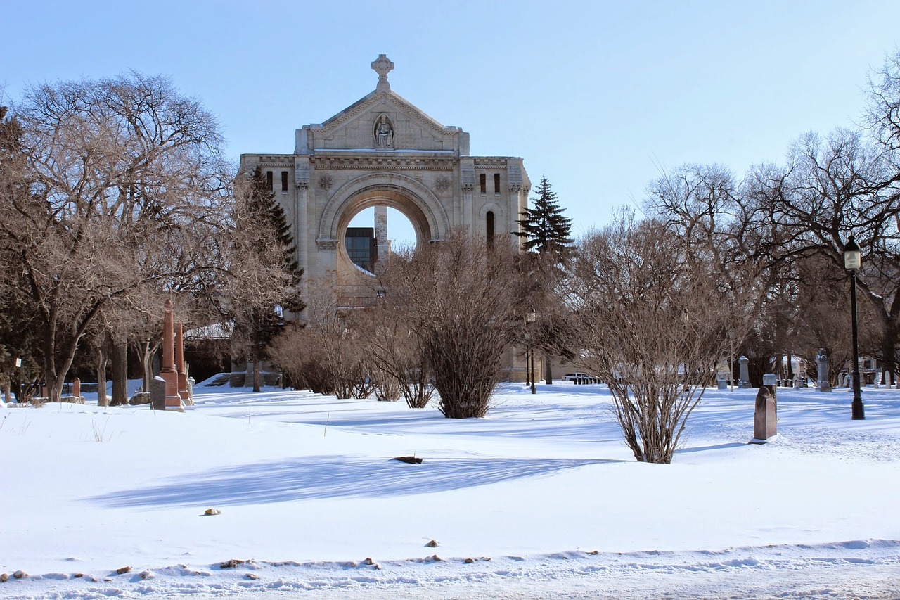 cathedral ruins st boniface cathedral free photo
