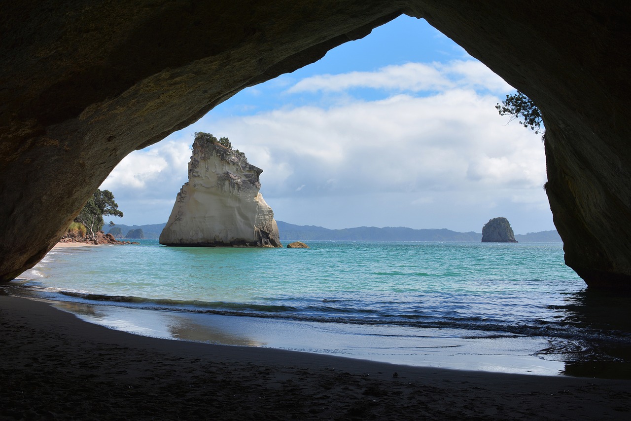 cathedral cove new zealand sea free photo