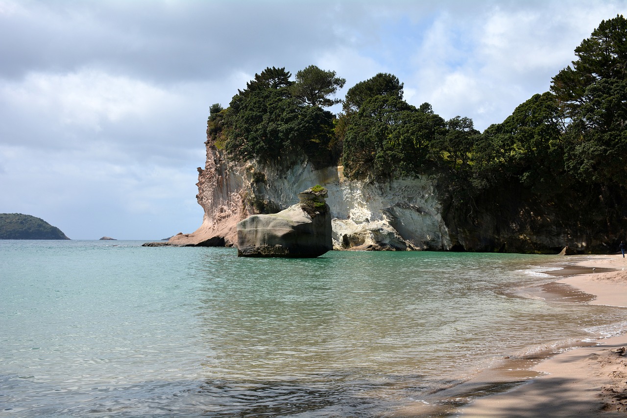 cathedral cove new zealand rock free photo